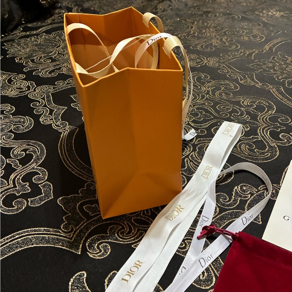 Luxury Designer Accessory Set - Picture 2 of 2